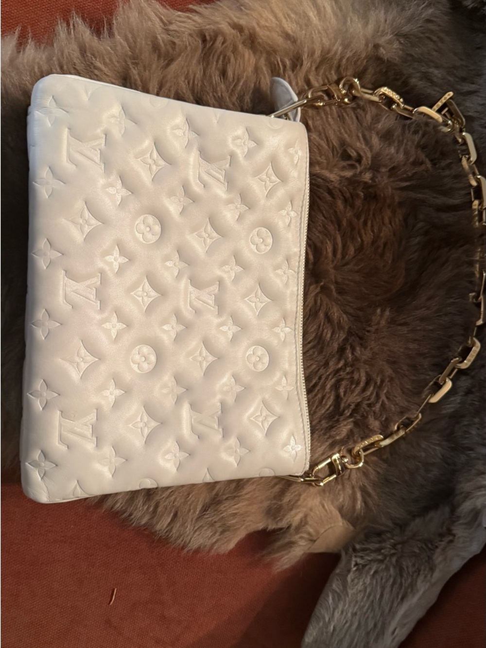 Louis Vuitton White Embossed Monogram Crossbody with Branded Strap - Picture 3 of 11